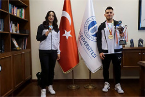 Üniversiteler Kick Boks Şampiyonası’nda 2 Türkiye Şampiyonluğu aldık