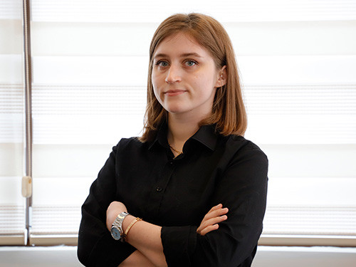 Nida Eşmen